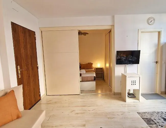 Confortable Apartamento En El Centro De Con Parking Appartement