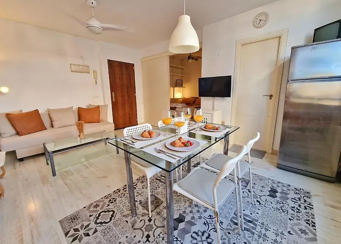 Confortable Apartamento En El Centro De Con Parking Appartement *