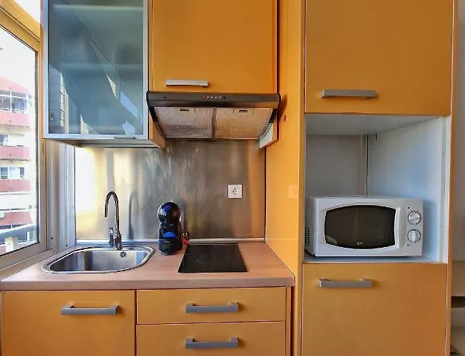 Confortable Apartamento En El Centro De Con Parking