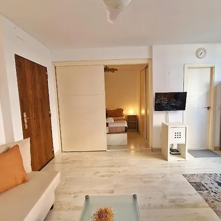 Confortable Apartamento En El Centro De Con Parking Lägenhet