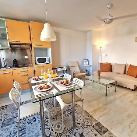 Lägenhet Confortable Apartamento En El Centro De Con Parking *